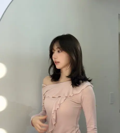 Image 5473409 from Sakura Miyawaki 宮脇 咲良 | LESSERAFIM
