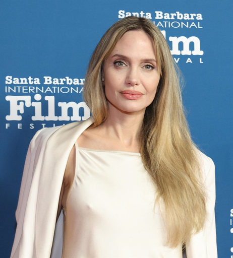 Image 5468394 from Angelina Jolie