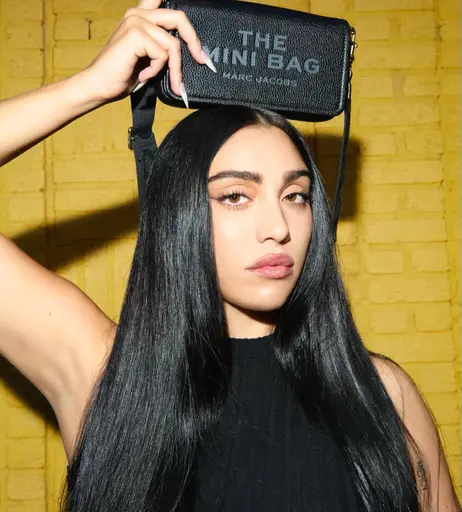 Image 5446270 from Lourdes Leon