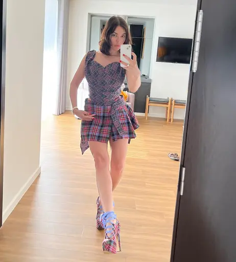 Image 5442324 from Nina Kraviz
