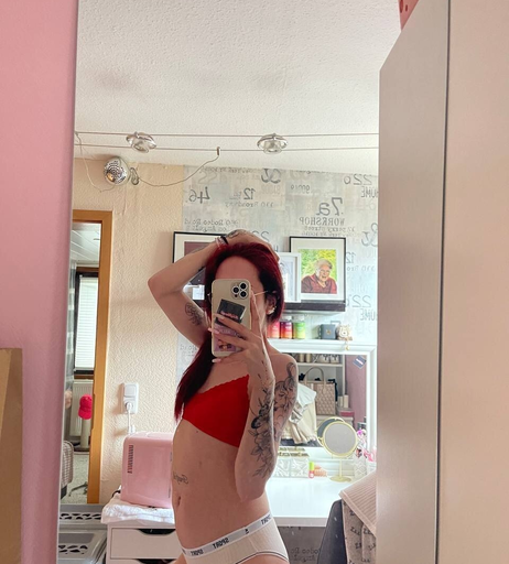 Image 558292 from typicallaurasophie