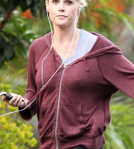 Image 5522605 from Julie Bowen