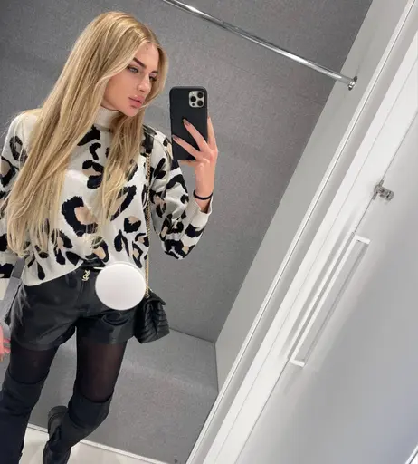 Image 5630046 from AnyaStylish Anyaasweet Anniya anyaacutie Onlyfans blonde teen hoe