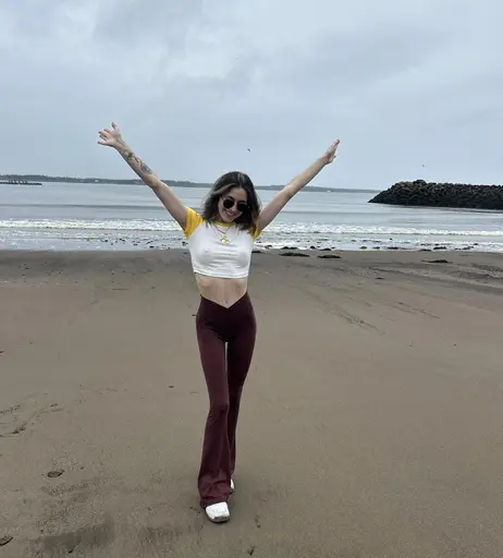 Image 5624785 from https://onlyfans.com/hunnibeebee