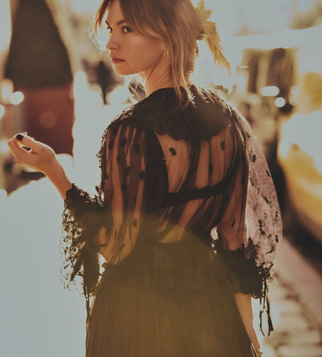 Image 5619296 from Lily James