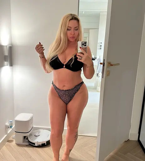Image 5726491 from Annaka / FitCurvyAnna / style_byanna