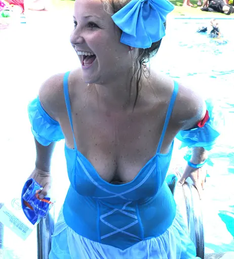 Image 5067397 from Helen skelton