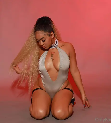 Image 5027911 from asianstarfireofficial / Starfire.asiaa / Cambodianbabee / starfire.asia444 / CambodianGirl2 / AsianStarFire / starfire.asia / maryna kimball