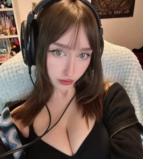 Image 4865367 from Allykitti / crywink_