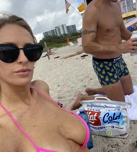 Image 4961156 from dtfcouple_4u / dtf_bonnie / Bonnie &amp; Clyde / dtfcouple_4uOG