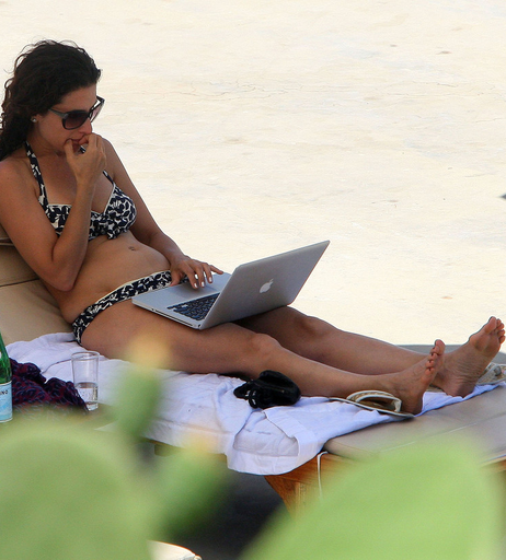 Image 4939436 from Lisa Edelstein
