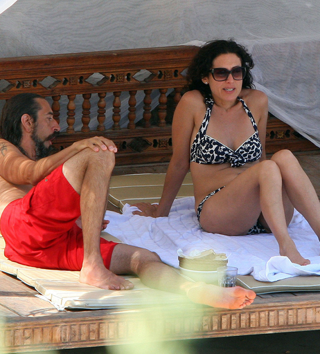 Image 4939437 from Lisa Edelstein