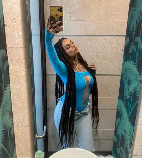 Image 4451343 from Zhavia