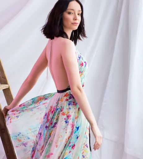 Image 4459045 from Emma Dumont
