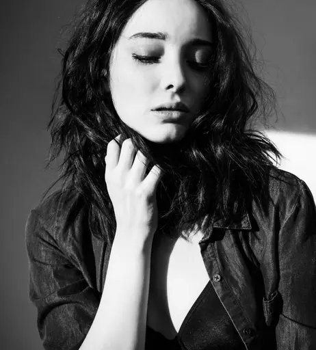 Image 4458982 from Emma Dumont