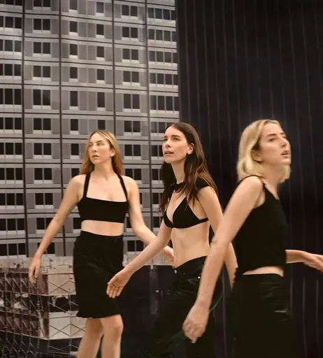 Image 4445726 from Haim Sisters