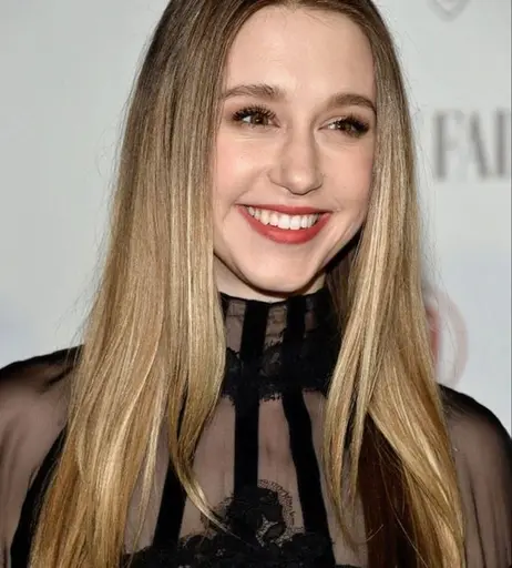 Image 4445376 from Taissa Farmiga