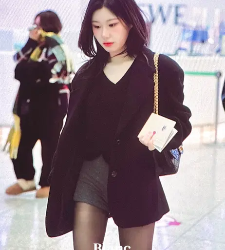 Image 4444916 from Chaeryeong - ITZY (채령)