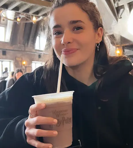 Image 4438843 from Holly Earl