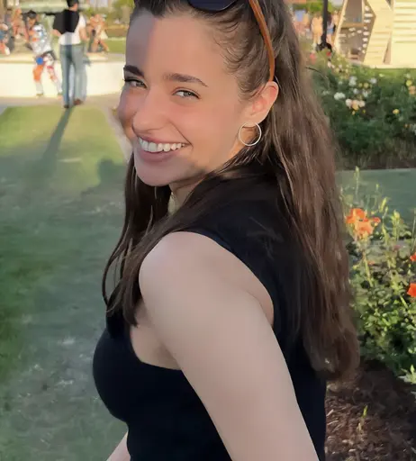 Image 4438905 from Holly Earl