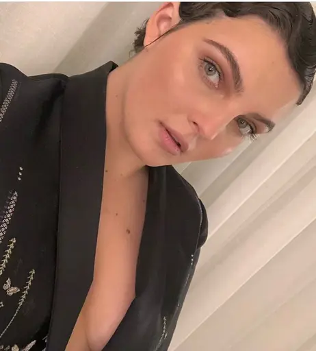 Image 4422414 from Camren Bicondova