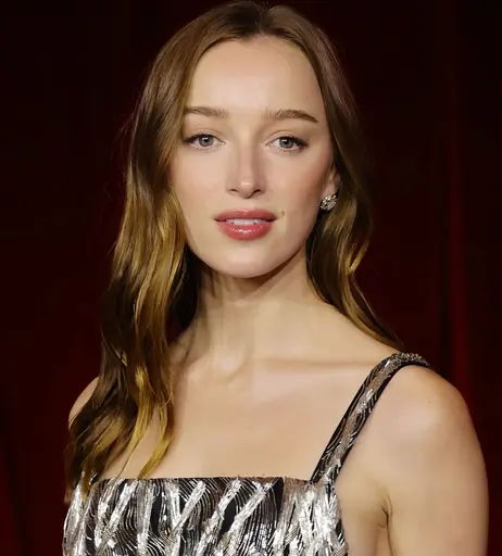 Image 4408101 from Phoebe Dynevor
