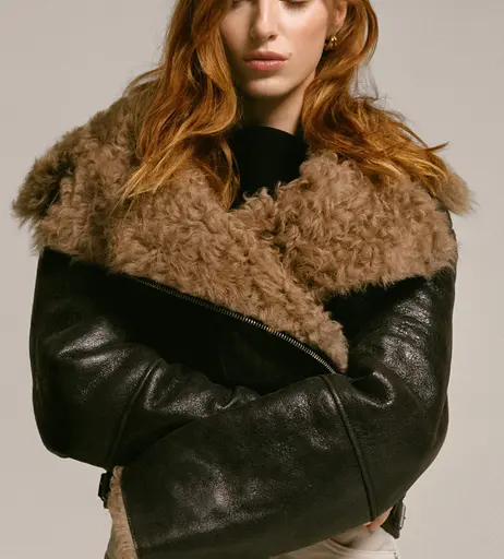 Image 4408382 from Phoebe Dynevor