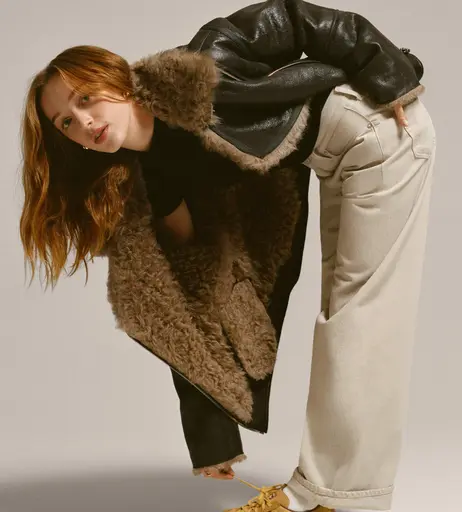 Image 4408372 from Phoebe Dynevor
