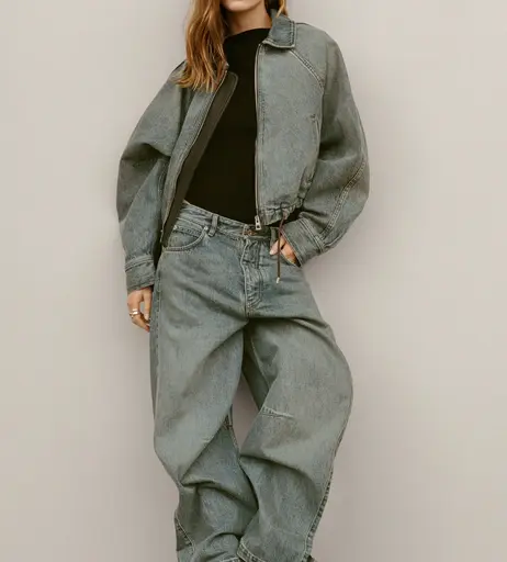 Image 4408339 from Phoebe Dynevor