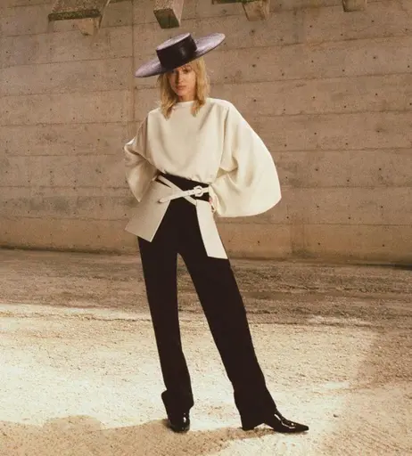Image 4408291 from Phoebe Dynevor