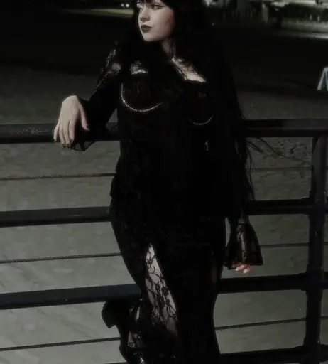Image 4671835 from BuffGothMom