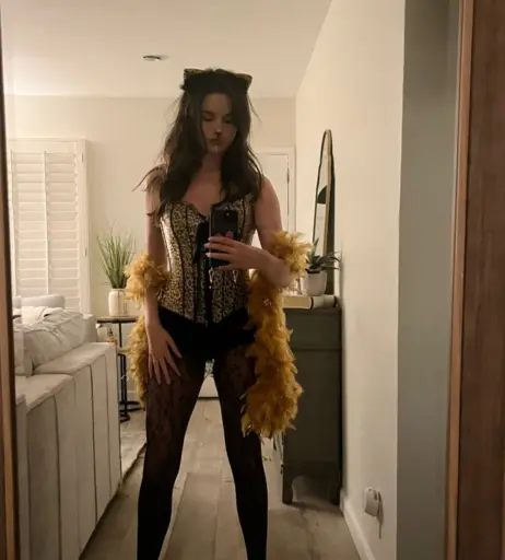 Image 4751431 from Jules LeBlanc/Annie LeBlanc