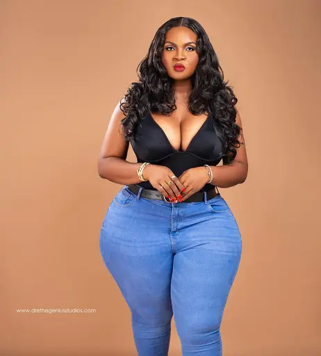 Image 4708658 from Yvonne Delali | yvonnedelali_model from perfectwrapgh