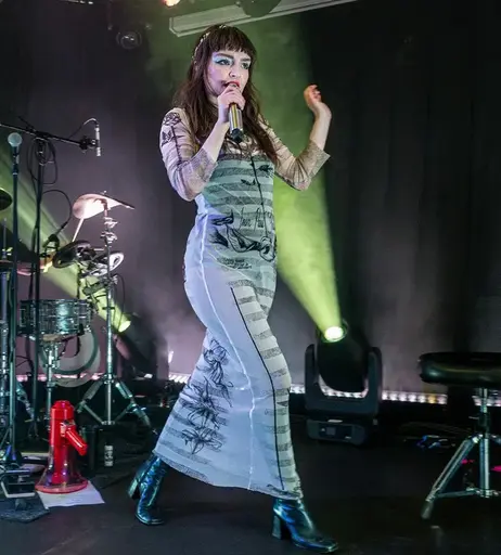 Image 7182851 from Lauren Mayberry (Singer)