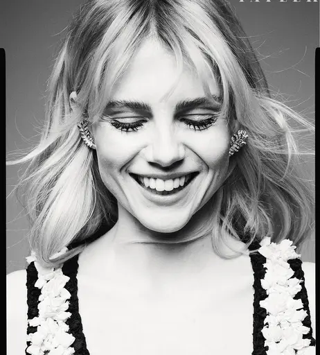 Image 7176381 from Lucy Boynton