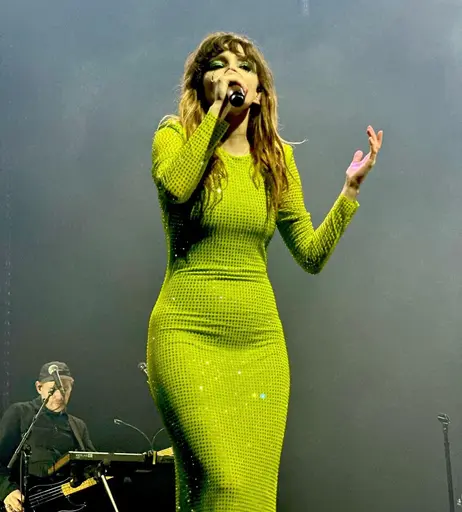 Image 7177650 from Lauren Mayberry (Singer)