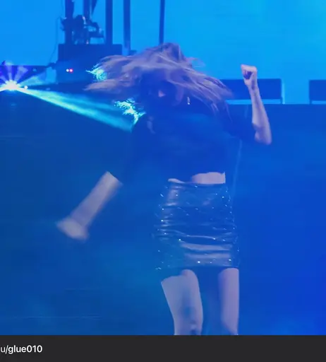 Image 7177653 from Lauren Mayberry (Singer)