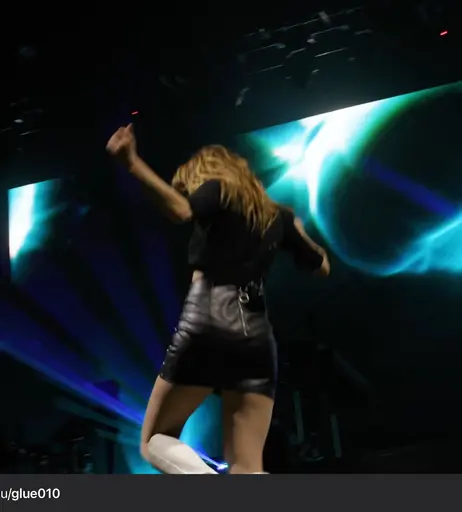 Image 7177649 from Lauren Mayberry (Singer)