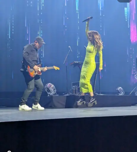 Image 7177666 from Lauren Mayberry (Singer)