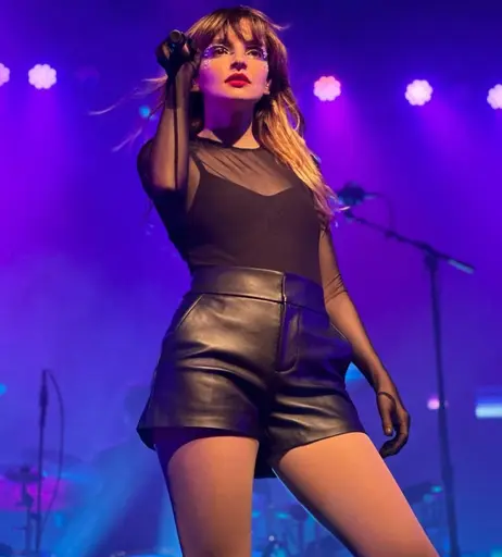 Image 7177632 from Lauren Mayberry (Singer)
