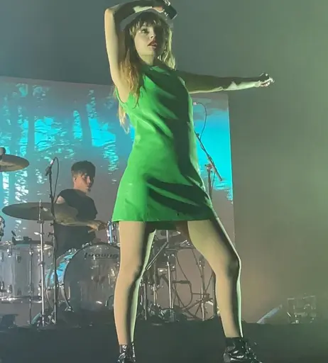 Image 7177636 from Lauren Mayberry (Singer)