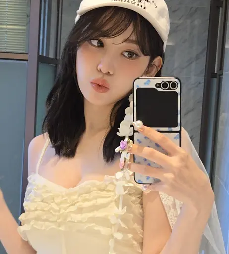 Image 7163081 from Sakura Miyawaki 宮脇 咲良 | LESSERAFIM