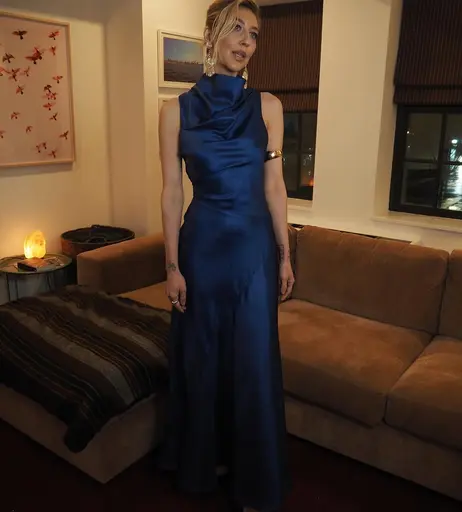 Image 7253784 from Heidi Gardner