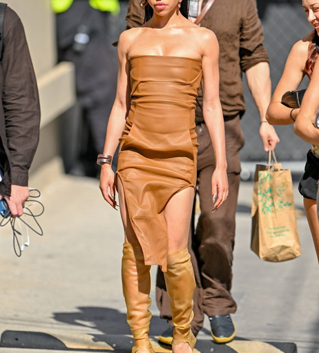 Image 7376440 from FKA Twigs