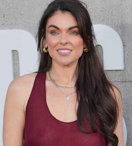 Image 7378810 from Serinda Swan