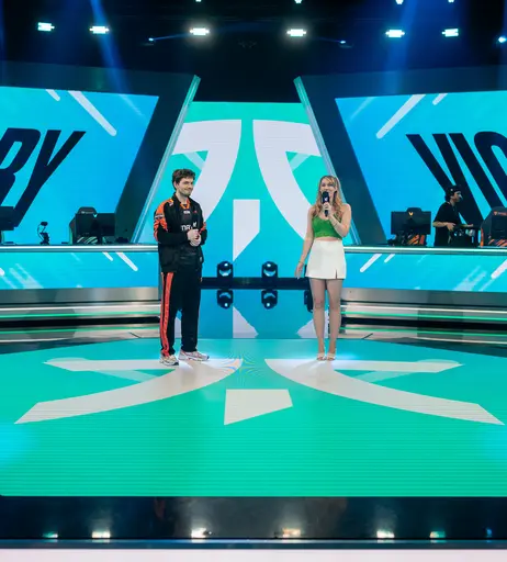 Image 7899975 from Sjokz
