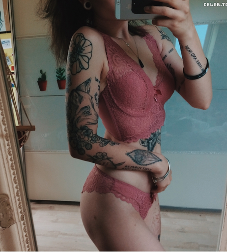 Image 7885408 from hernamewasloneliness