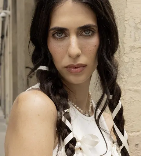 Image 7883657 from Hila Klein