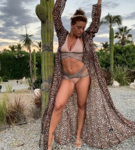 Image 788076 from Jade Chynoweth