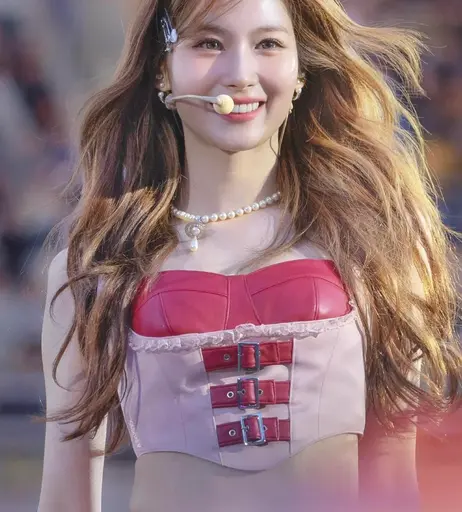 Image 7889598 from Minatozaki Sana (TWICE)